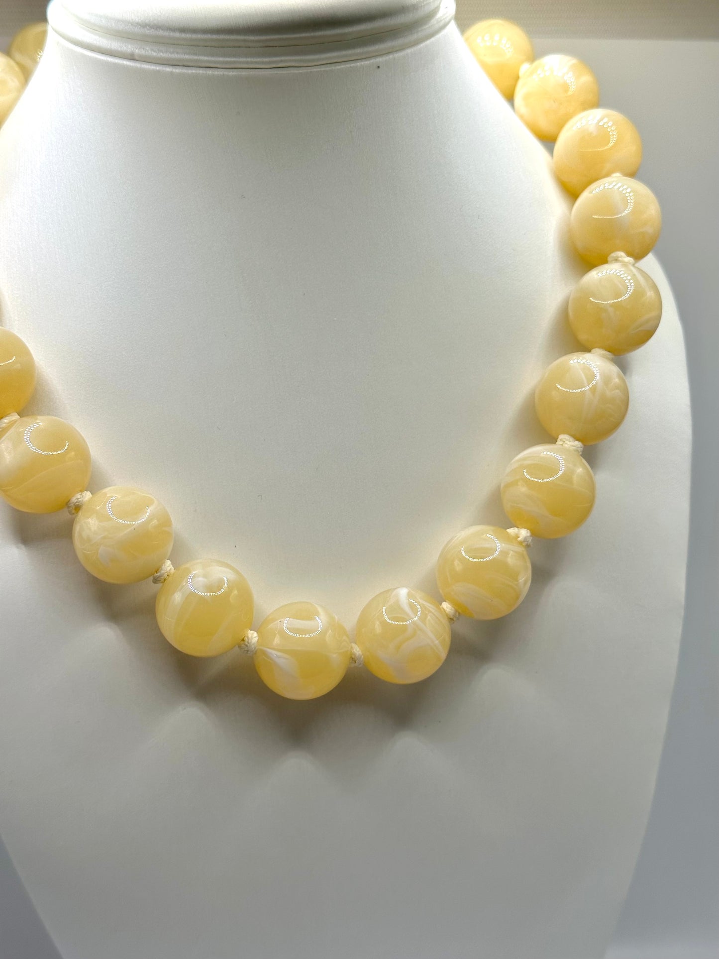 COLLAR MAXI BOLAS
